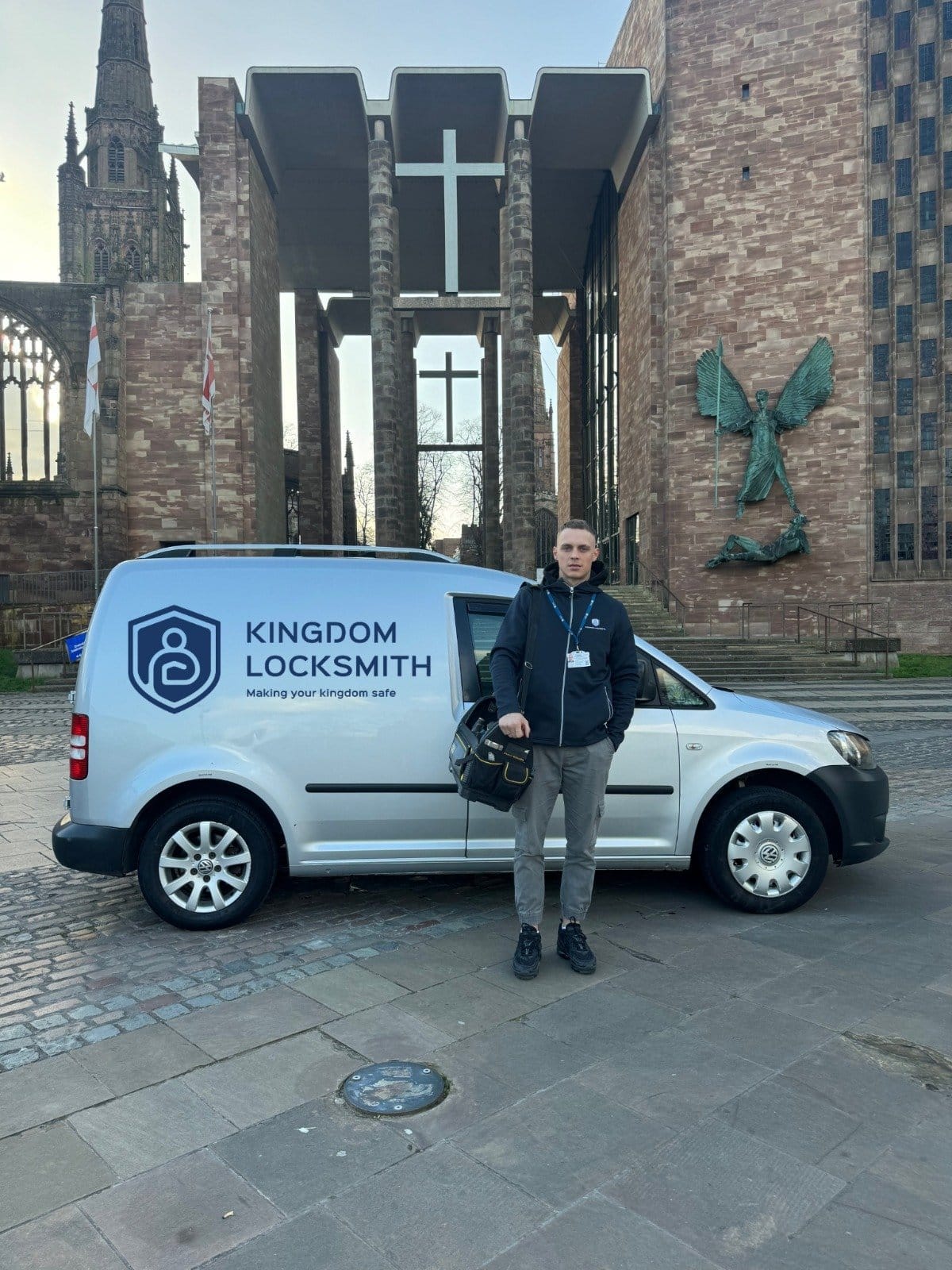 Kingdom Locksmith engineer in Nottingham